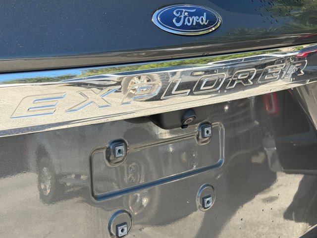 Certified 2020 Ford Explorer XLT w/ Equipment Group 202A RWD image 13