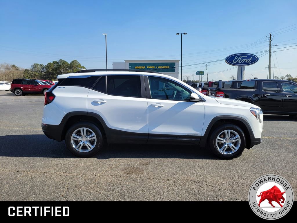 Used 2023 GMC Terrain SLE w/ Driver Convenience Package image 6