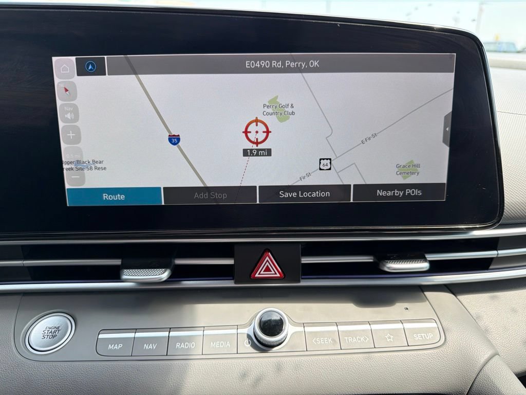 Used 2025 Hyundai Elantra SEL FWD image 32