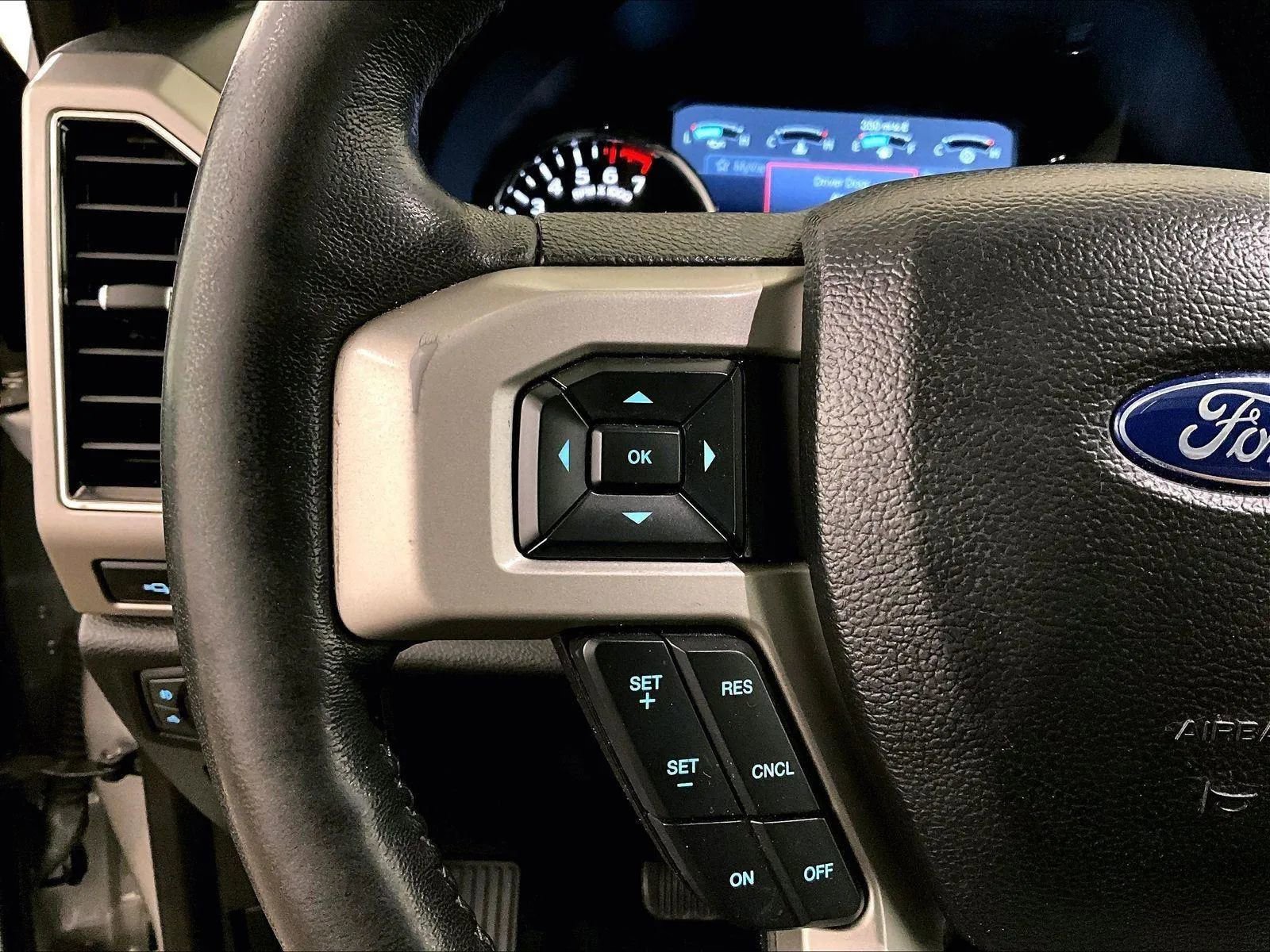 Certified 2018 Ford F150 Lariat image 17