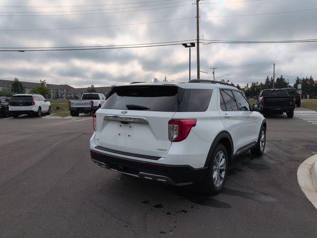 Certified 2021 Ford Explorer XLT w/ Equipment Group 202A AWD/4WD image 5