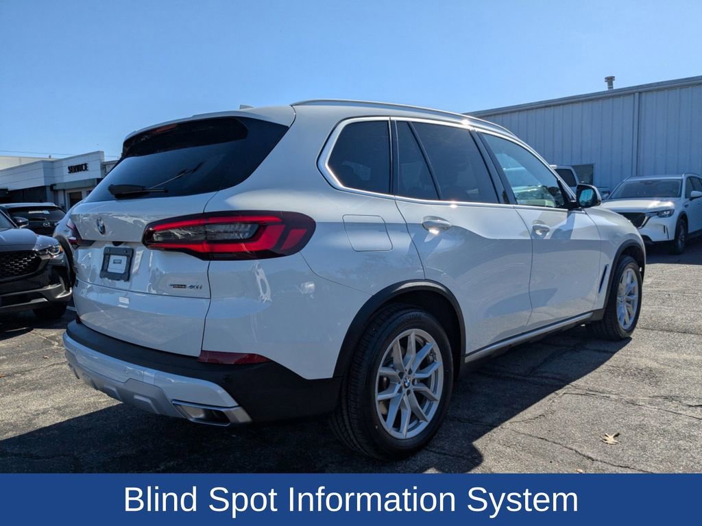 Used 2023 BMW X5 sDrive40i w/ Parking Assistance Package image 5