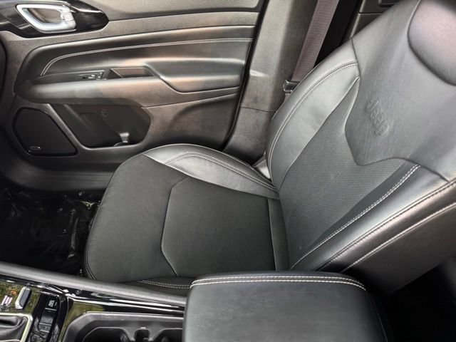 Used 2022 Jeep Compass High Altitude AWD/4WD image 23