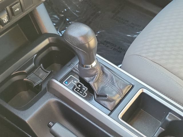 Used 2020 Toyota Tacoma SR5 RWD image 14