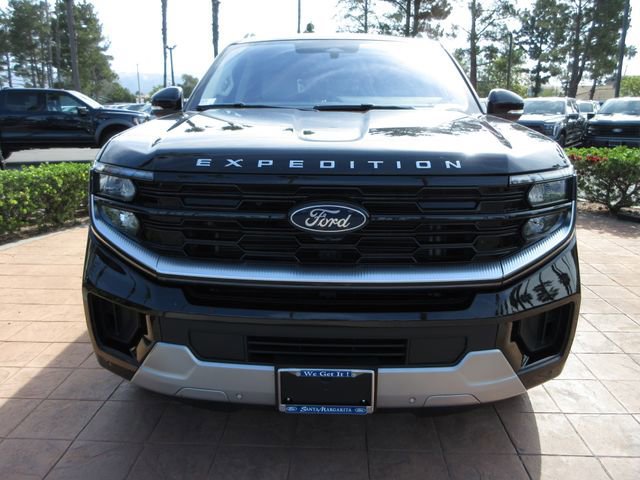 Certified 2025 Ford Expedition Max Platinum image 8