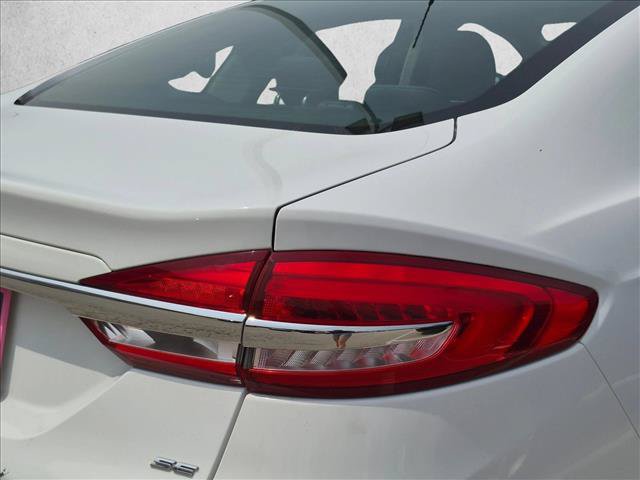 Certified 2017 Ford Fusion SE FWD image 14