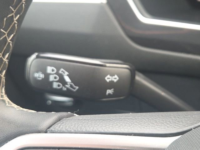 Used 2023 Volkswagen Tiguan SE R-Line AWD/4WD image 43