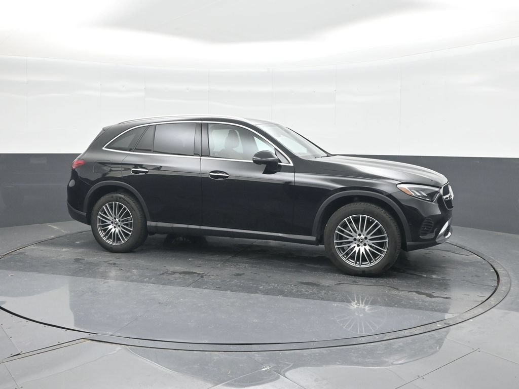 Used 2026 Mercedes-Benz GLC 300 image 11