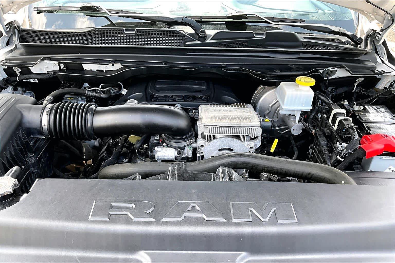 Used 2023 RAM 1500 Limited w/ Body Color Bumper Group AWD/4WD image 32