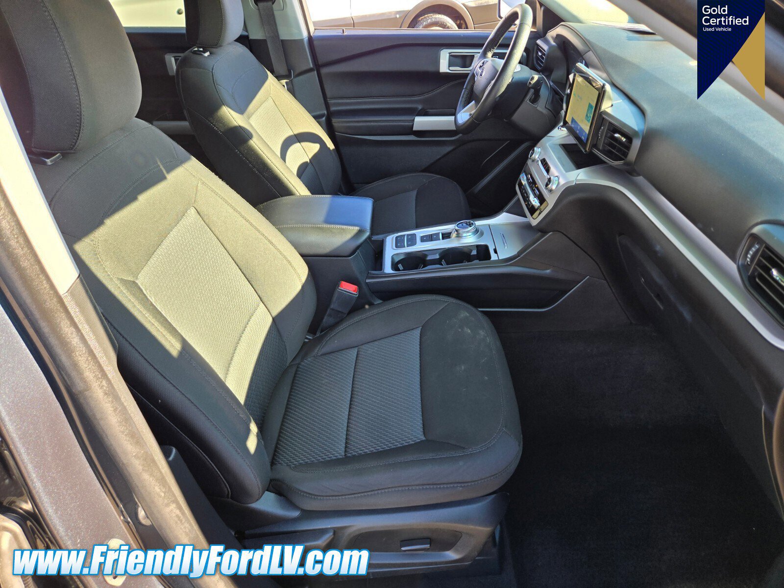 Certified 2024 Ford Explorer XLT RWD image 14