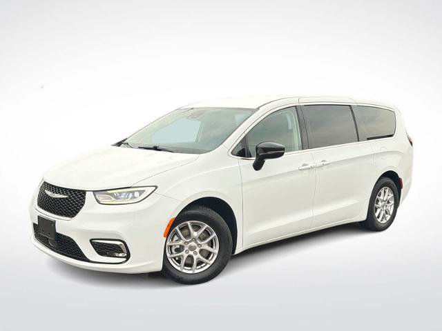 Used 2024 Chrysler Pacifica Touring-L