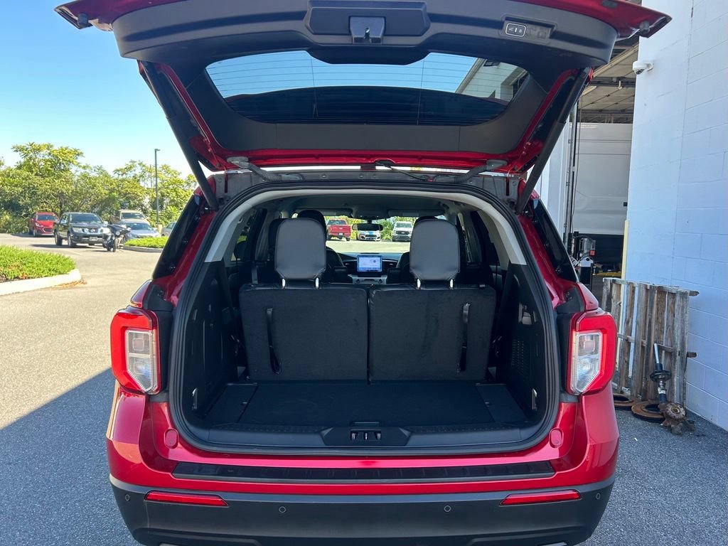 Certified 2023 Ford Explorer XLT AWD/4WD image 30