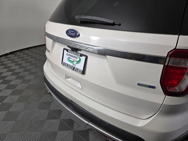 Certified 2017 Ford Explorer Platinum AWD/4WD image 15