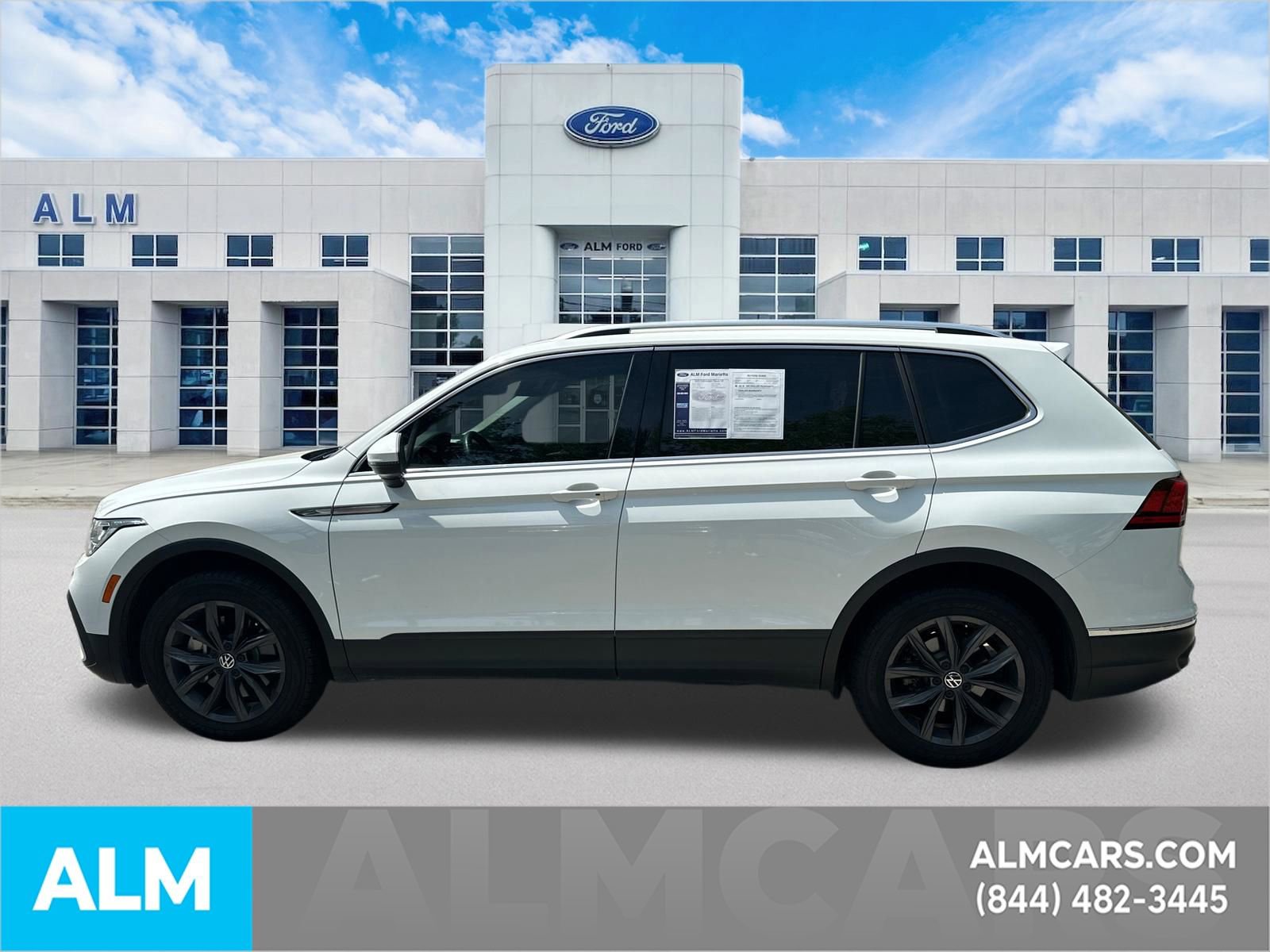 Used 2022 Volkswagen Tiguan SE FWD image 9