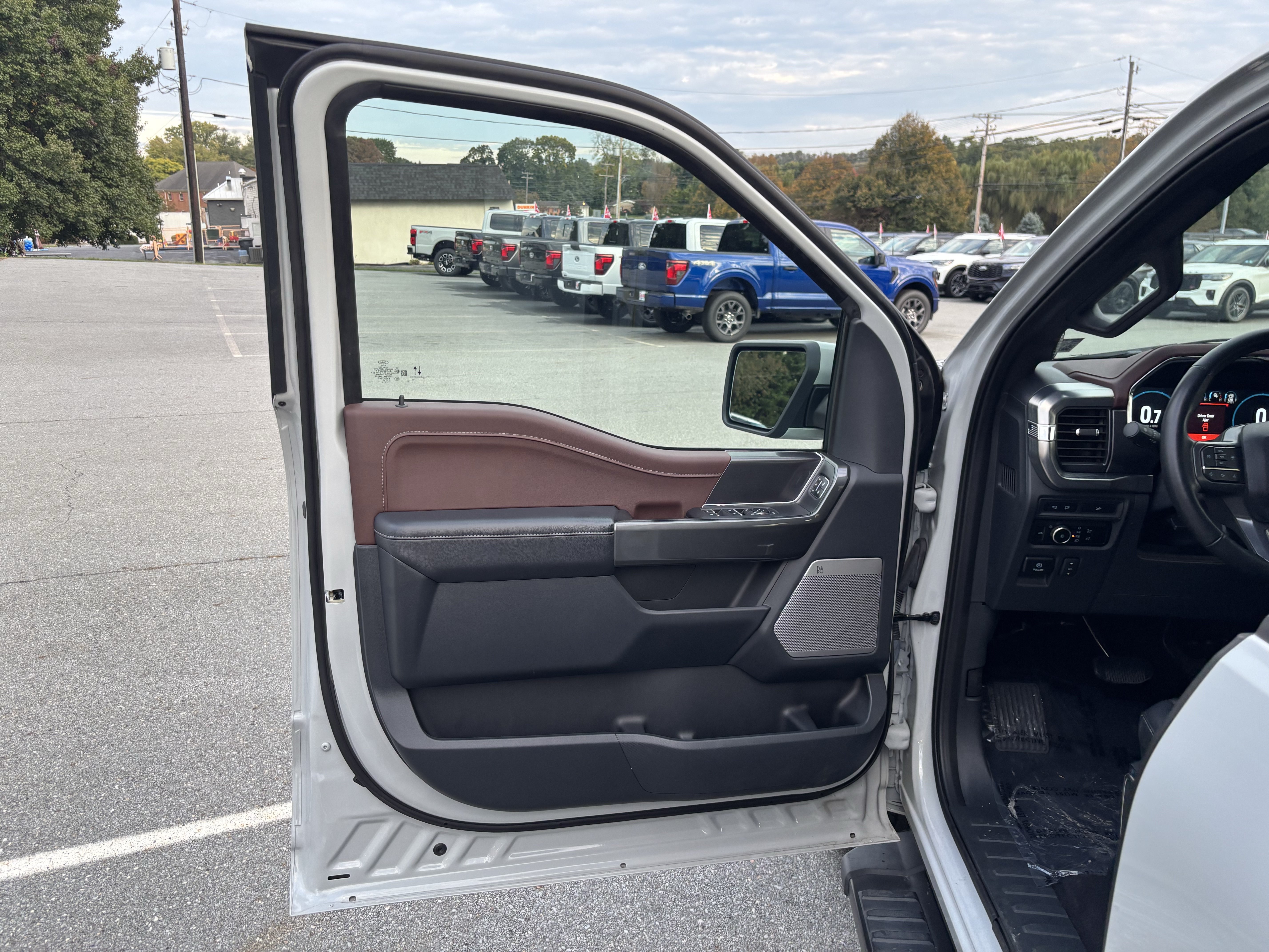 Certified 2023 Ford F150 Lariat w/ Max Trailer Tow Package AWD/4WD image 14