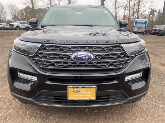 Certified 2022 Ford Explorer XLT w/ Equipment Group 202A AWD/4WD image 2