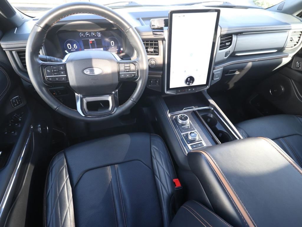 Certified 2024 Ford Expedition Platinum image 13