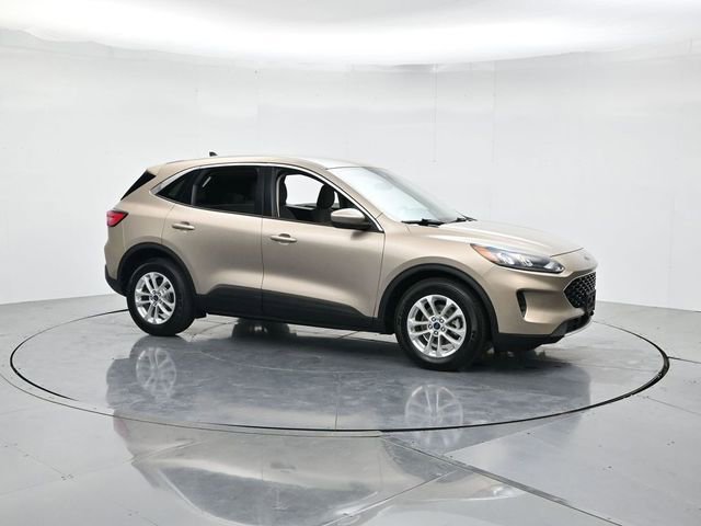 Certified 2021 Ford Escape SE image 3