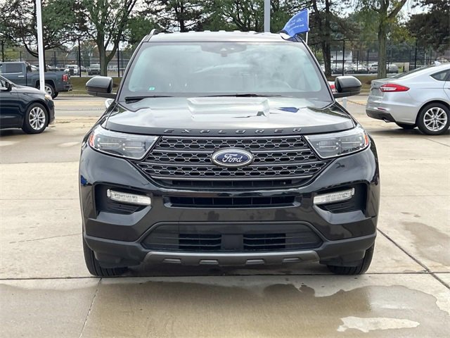 Certified 2022 Ford Explorer XLT w/ Equipment Group 202A image 7