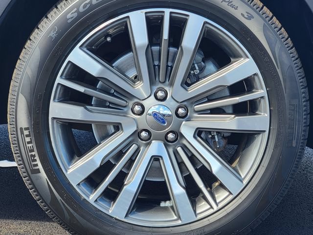 Certified 2018 Ford Explorer Platinum AWD/4WD image 17