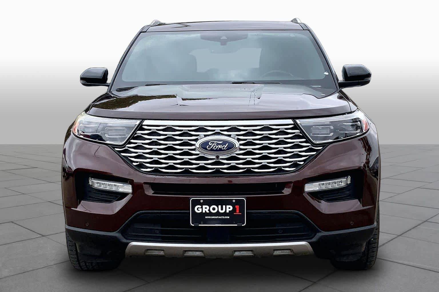 Certified 2020 Ford Explorer Platinum w/ Premium Technology Package AWD/4WD image 4