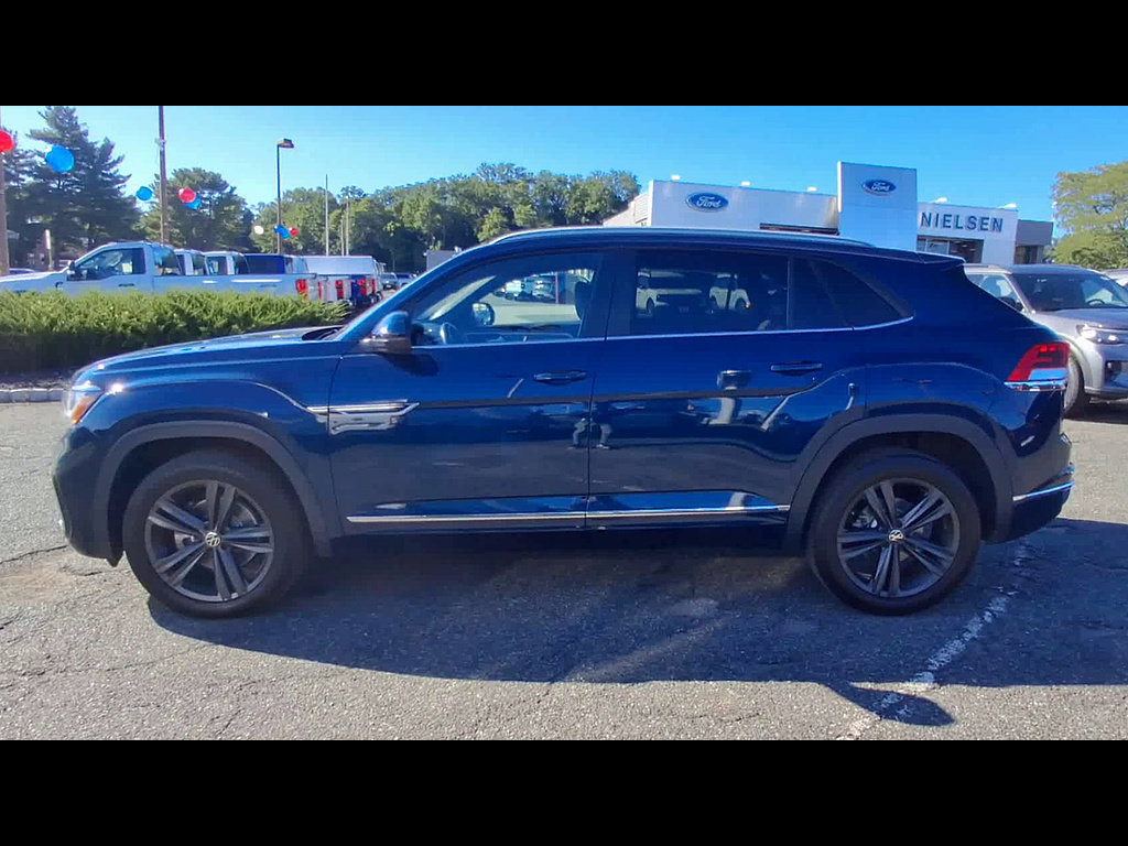 Used 2021 Volkswagen Atlas Cross Sport SE w/ Panoramic Sunroof Package AWD/4WD image 5