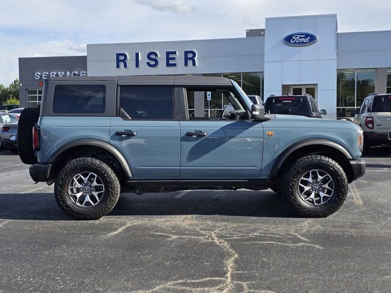 Certified 2022 Ford Bronco Badlands AWD/4WD image 2