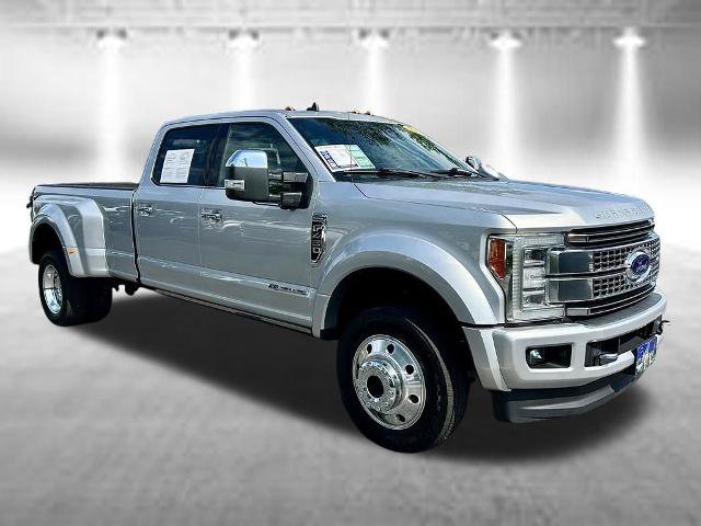 Certified 2019 Ford F450 Platinum w/ Platinum Ultimate Package AWD/4WD image 3