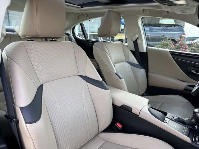Used 2019 Lexus ES 350 image 11