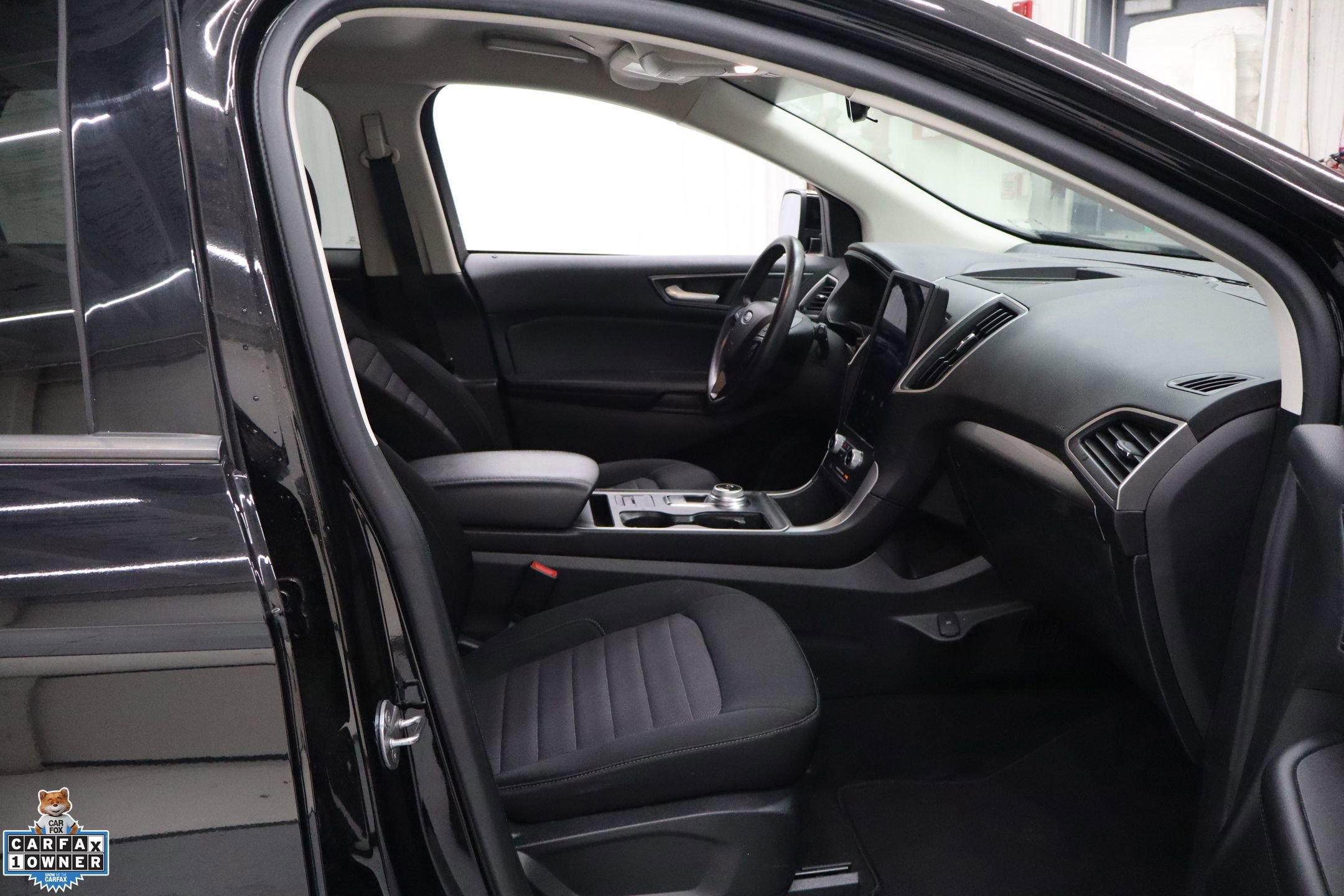 Certified 2022 Ford Edge SE w/ Black Appearance Package image 30