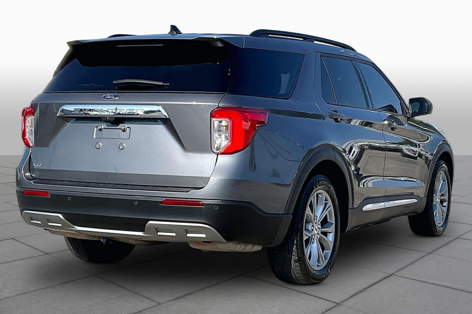 Certified 2023 Ford Explorer XLT w/ Equipment Group 202A RWD image 13