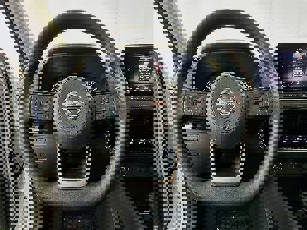 Used 2022 Nissan Rogue SV image 19