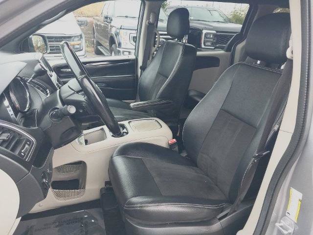 Used 2019 Dodge Grand Caravan SXT FWD image 23
