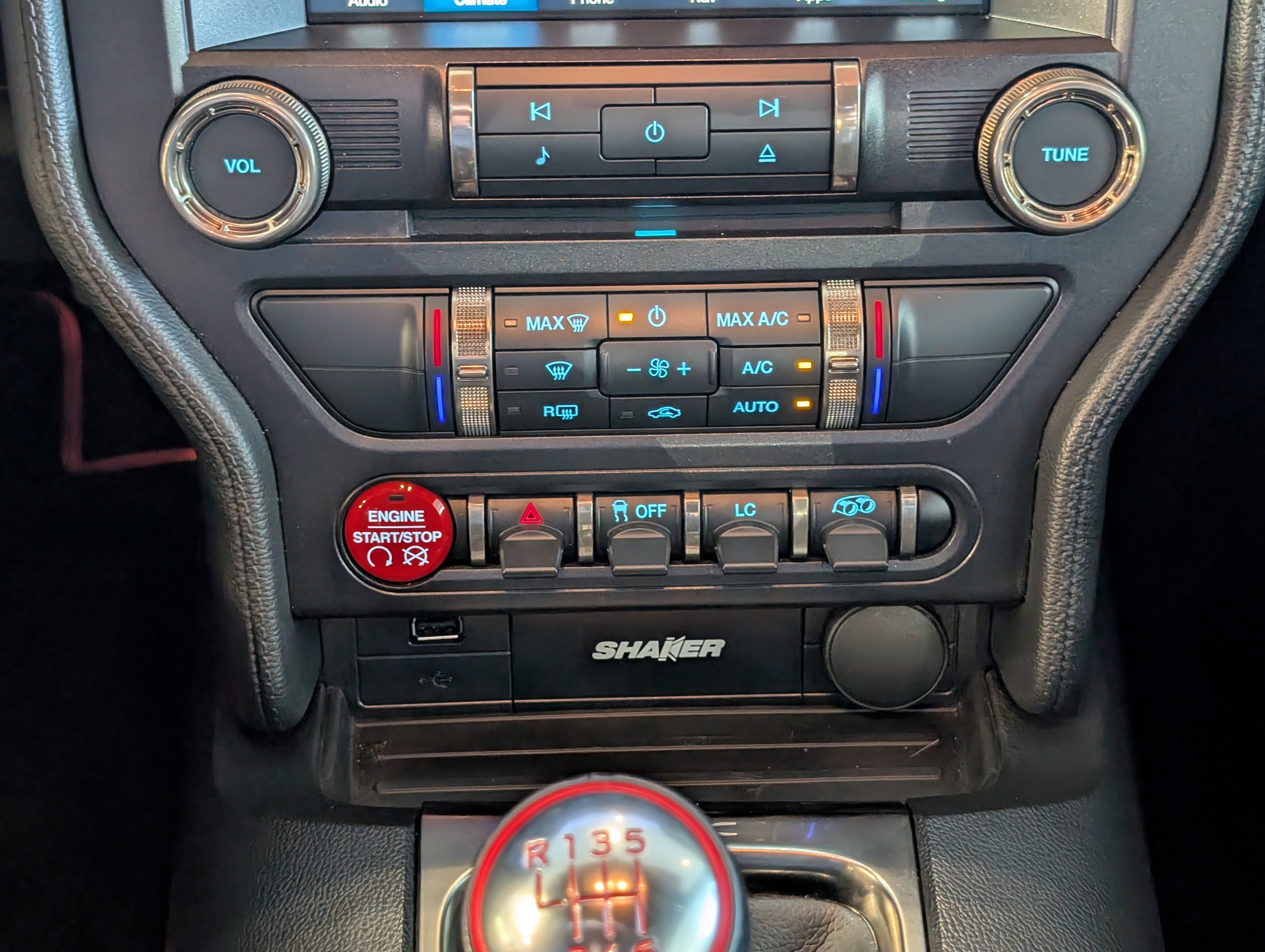 Certified 2017 Ford Mustang Shelby GT350R w/ GT350R Equipment Group 920A image 21