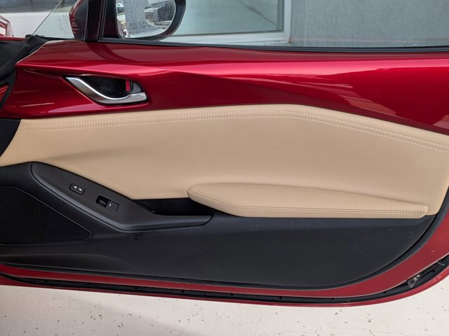 Used 2019 MAZDA MX-5 Miata RF Grand Touring image 27