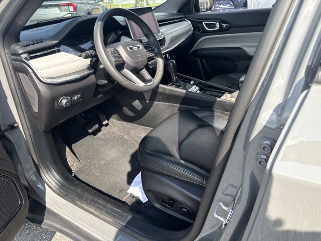 Used 2024 Jeep Compass Limited AWD/4WD image 19