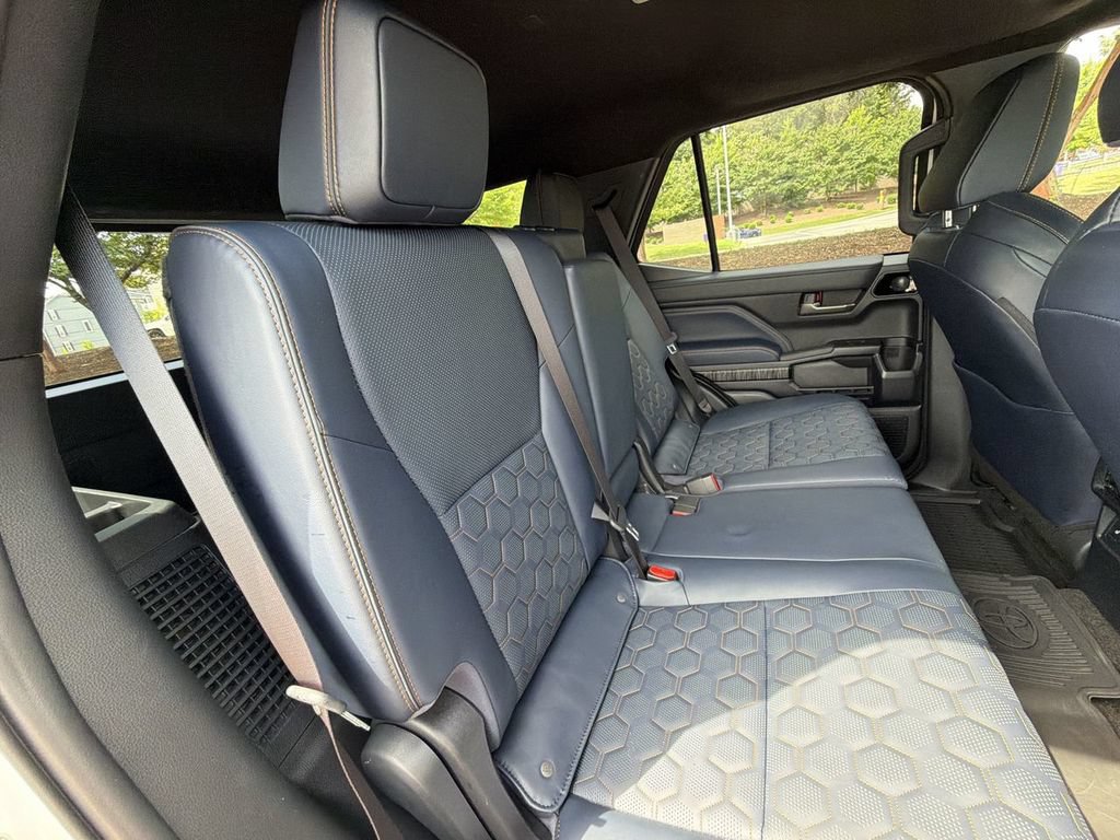 Used 2026 Toyota 4Runner Platinum AWD/4WD image 28