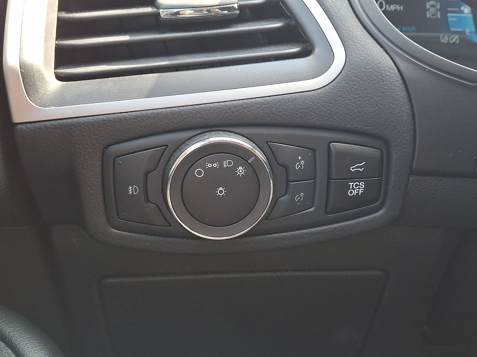 Certified 2023 Ford Edge SEL w/ Convenience Package AWD/4WD image 26