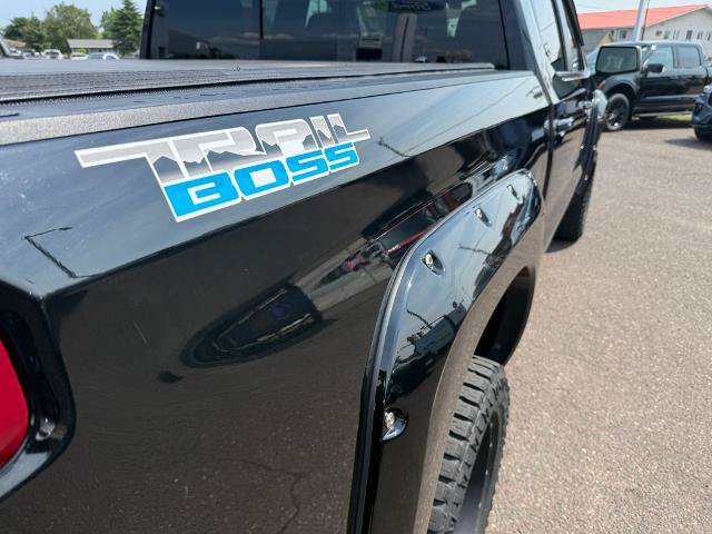 Used 2019 Chevrolet Silverado 1500 LT Trail Boss AWD/4WD image 17