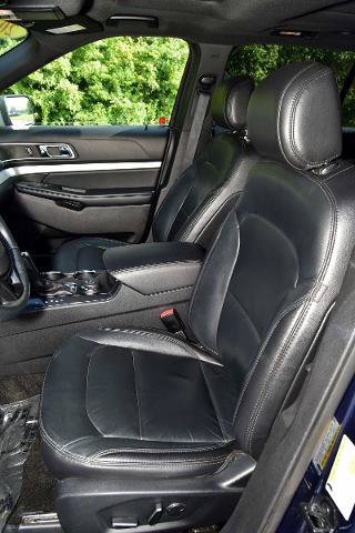Certified 2017 Ford Explorer XLT w/ Equipment Group 202A AWD/4WD image 13