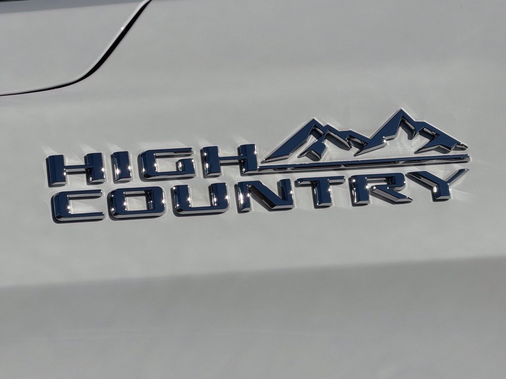 Used 2024 Chevrolet Tahoe High Country AWD/4WD image 43