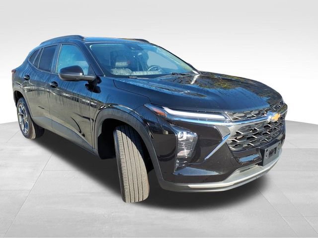 Used 2024 Chevrolet Trax LT w/ Driver Confidence Package image 8