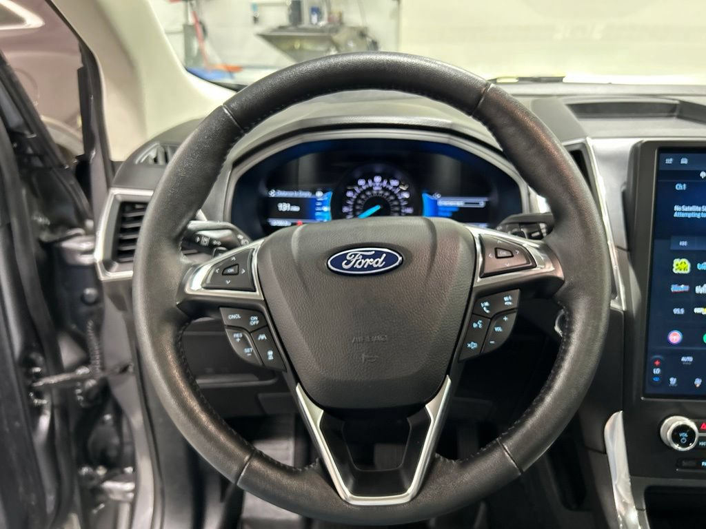 Certified 2022 Ford Edge Titanium w/ Equipment Group 301A AWD/4WD image 17