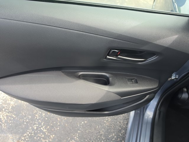 Used 2025 Toyota Corolla LE FWD image 12