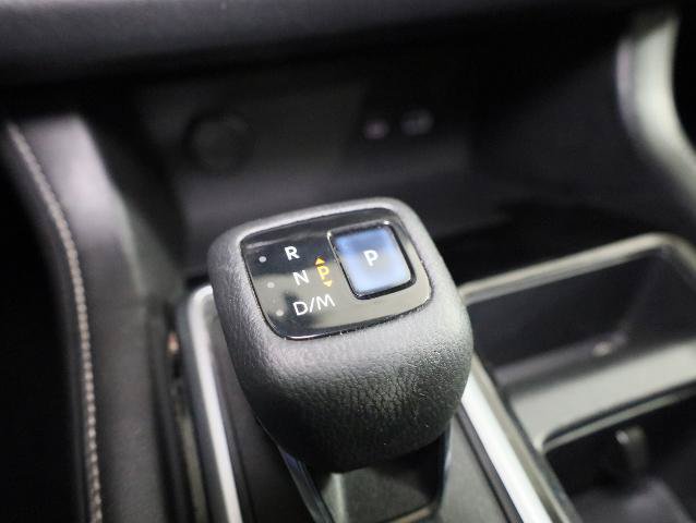 Used 2022 Nissan Pathfinder SL w/ SL Black Package AWD/4WD image 24
