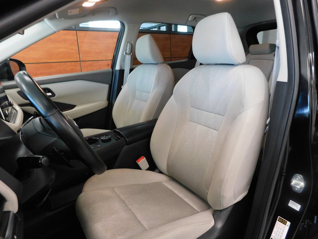 Used 2025 Nissan Rogue SV AWD/4WD image 18