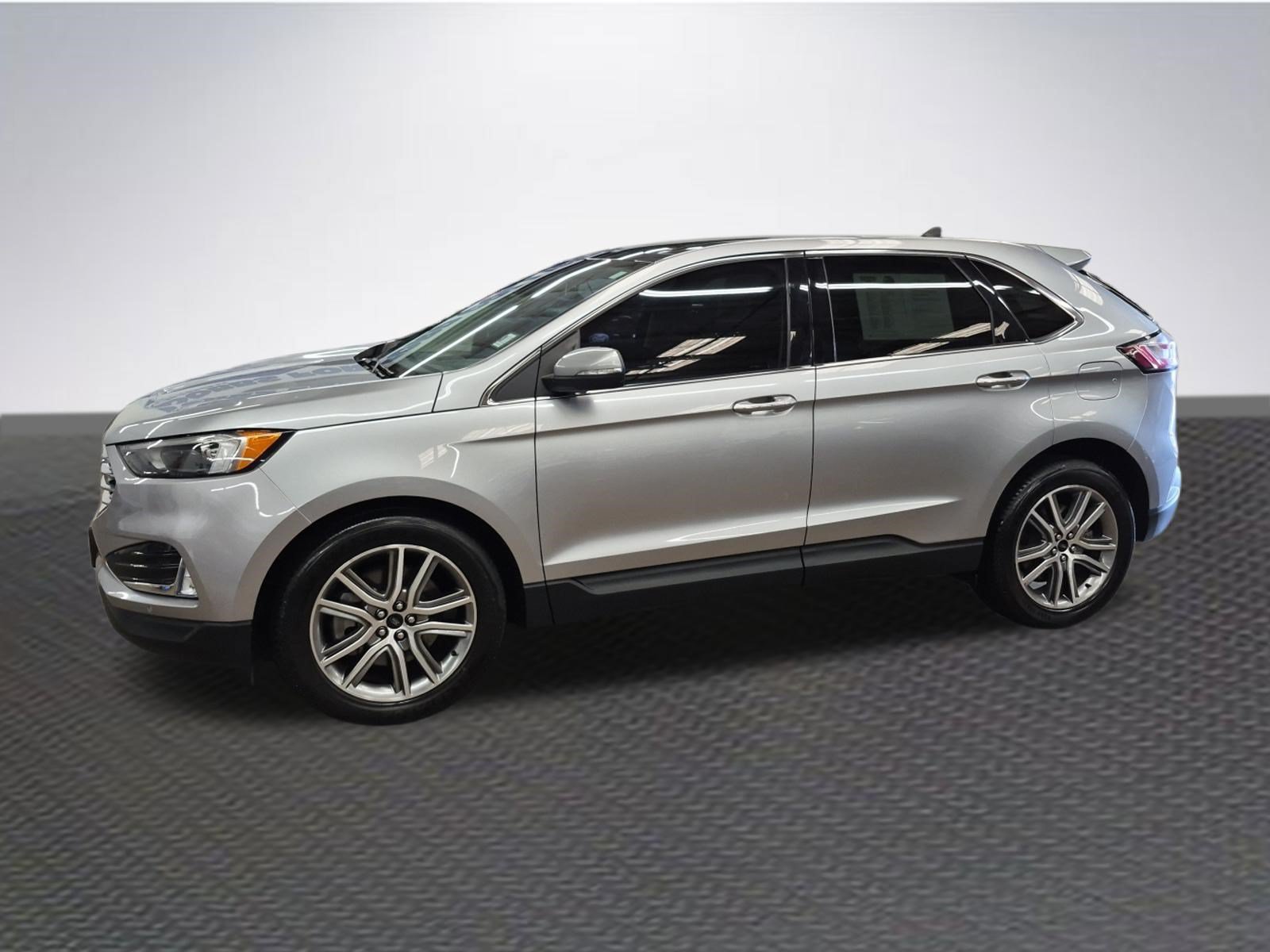 Certified 2024 Ford Edge Titanium AWD/4WD image 2