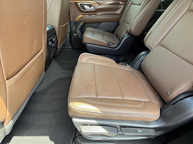 Used 2023 Chevrolet Tahoe High Country w/ Premium Package AWD/4WD image 12