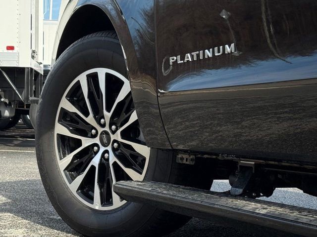 Certified 2025 Ford Expedition Max Platinum image 27