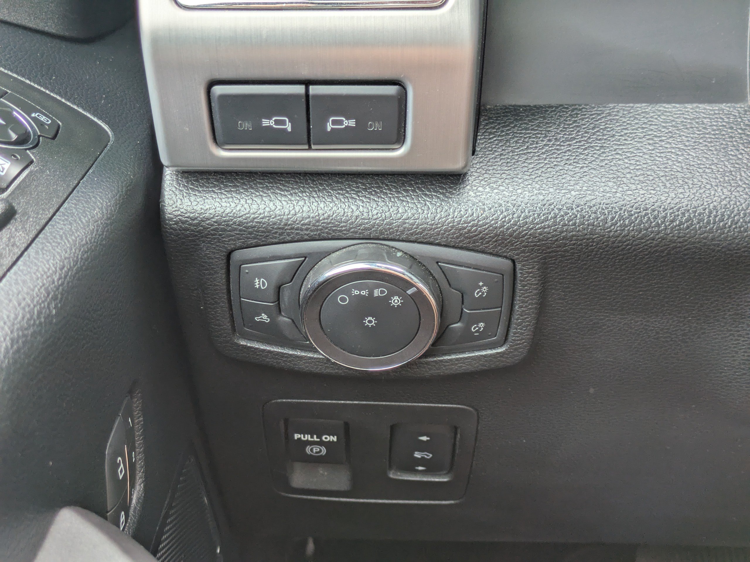 Certified 2019 Ford F150 Platinum w/ Equipment Group 701A Luxury AWD/4WD image 20